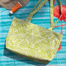 Charger l&#39;image dans la galerie, Sac cabas fourre-tout, sac de plage à motifs de feuilles vertes

